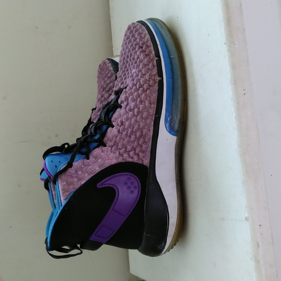 Nike basketball hi - Picture 1 of 8